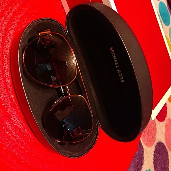 Authentic Michael Kors Aviator tortoise Tabitha II - Picture 7 of 8